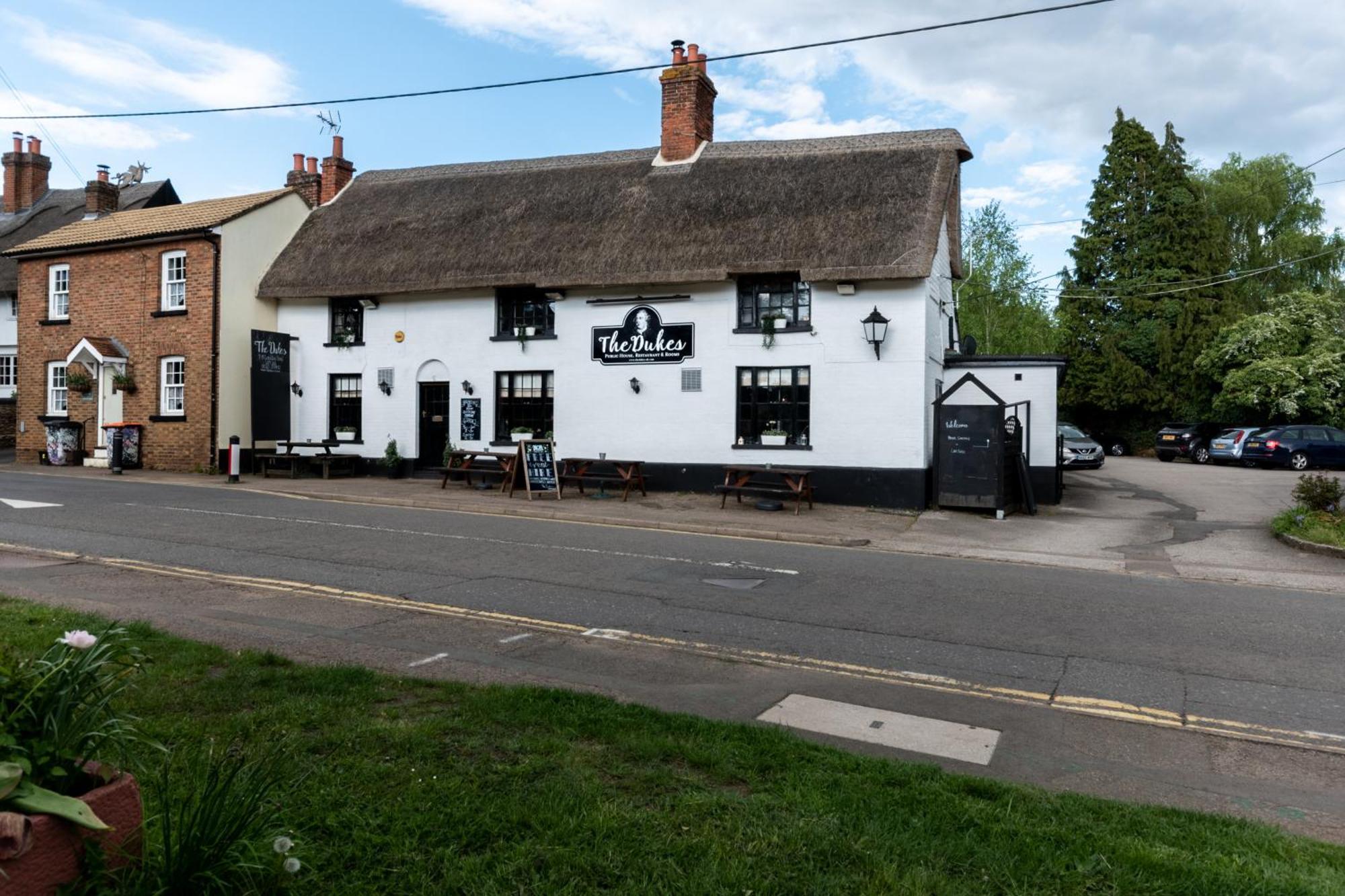 The Dukes Hotel Leighton Buzzard Exterior photo
