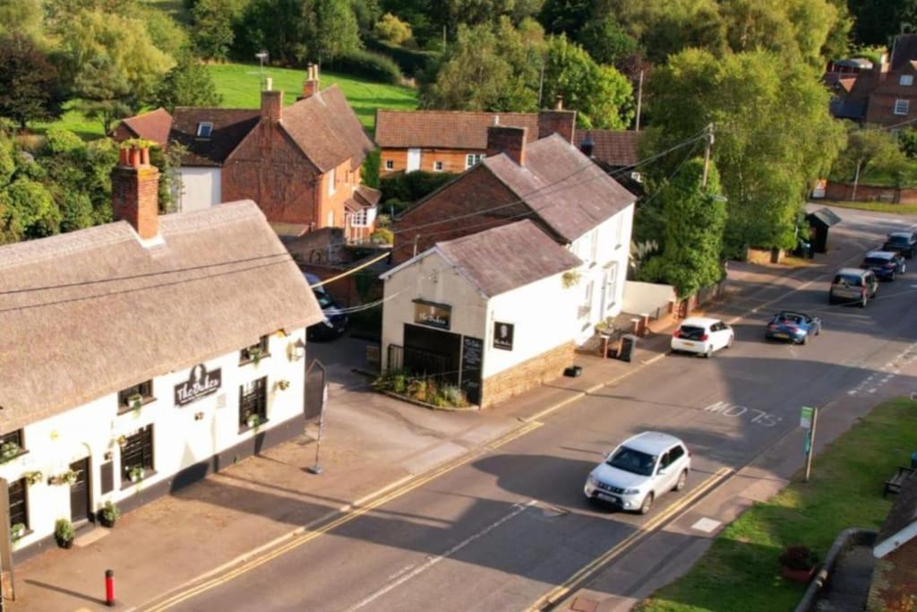 The Dukes Hotel Leighton Buzzard Exterior photo